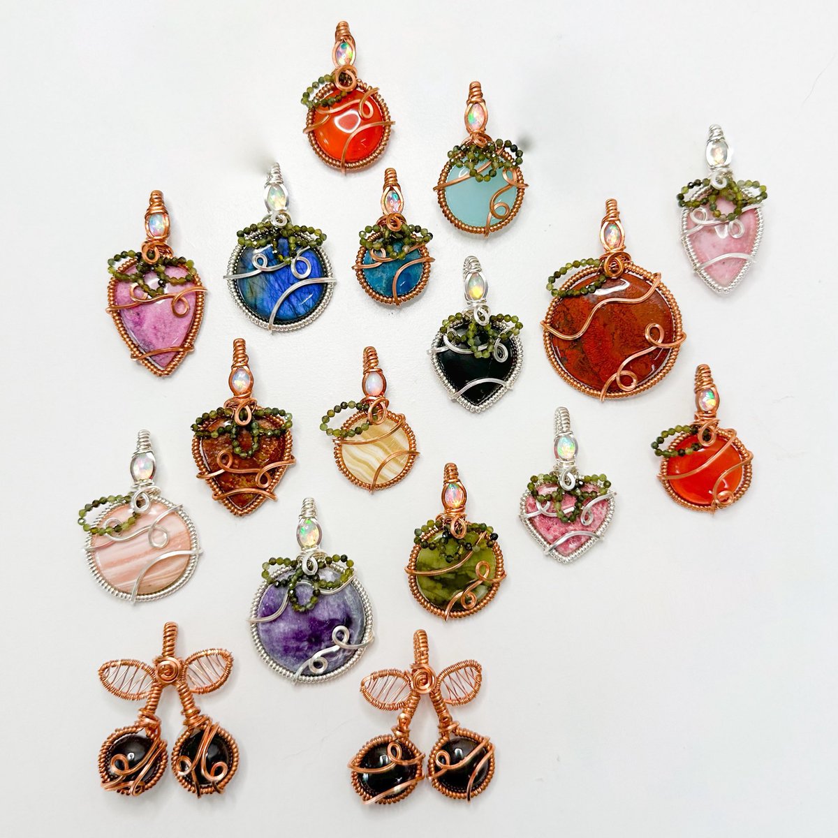 mildhippie's tweet image. 🍒CUSTOM FRUIT PENDANT GIVEAWAY🍓

to enter
• retweet &amp;amp; follow me (@mildhippie)

extra entries:
• tag up to 5 friends below
• repost my pinned post

winner will receive a custom fruit pendant made by me :)