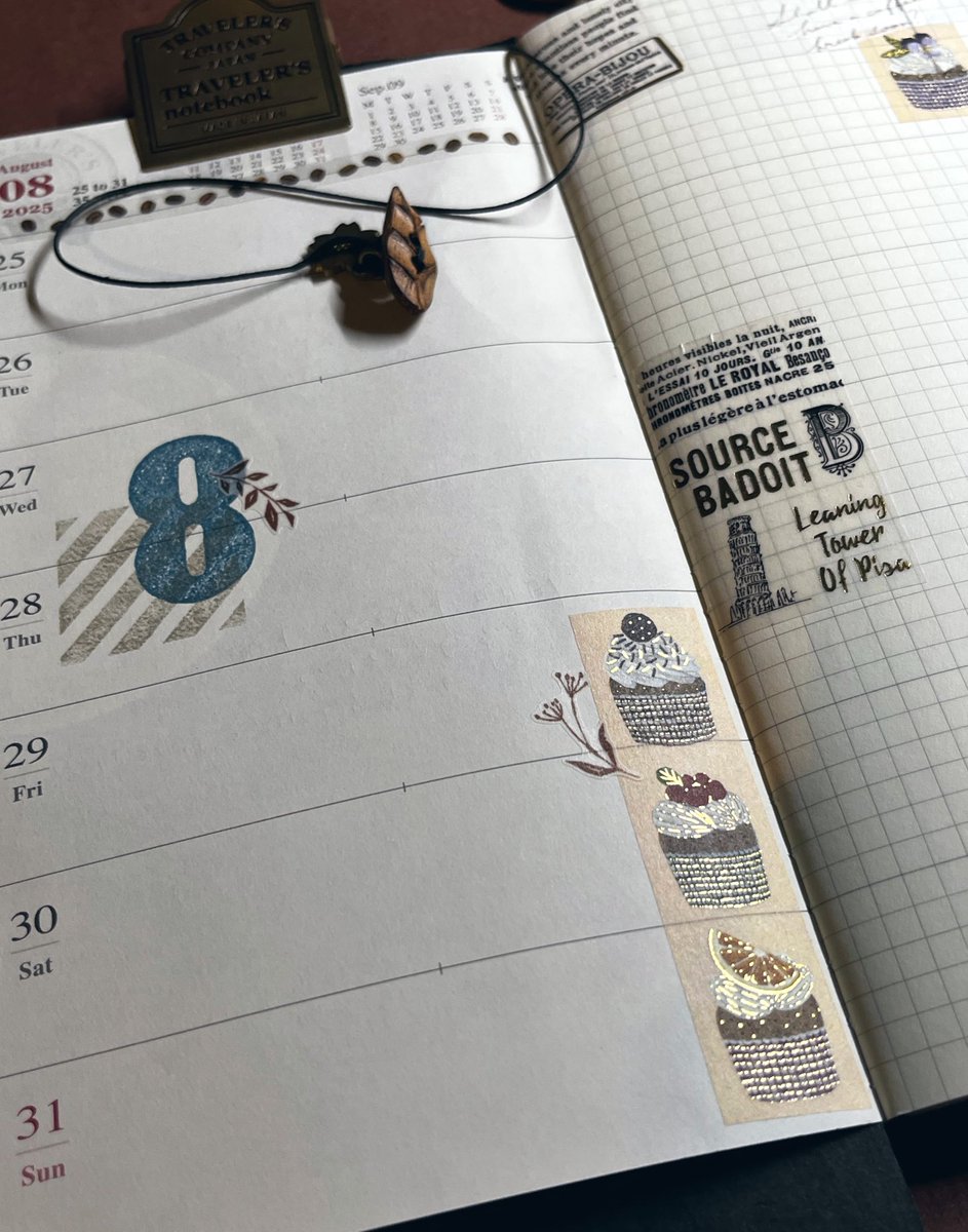 久しぶりに買ったマスキングテープ
🕊️subikiawaさん🕊️
🧁浅野みどりさん🧁
お上品な箔も素敵✨

#表現社
#手帳　
#トラベラーズノート