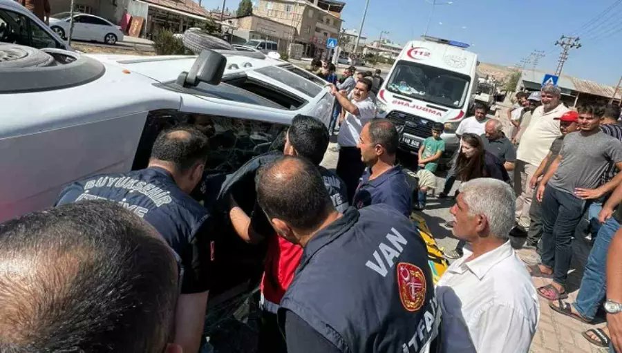 Van’da trafik kazası: 1 yaralı
gazetevan.com/haber/van/2039… #van #vanhaber