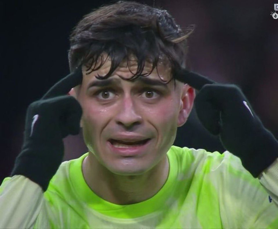 في اللحظات الحرجة تظهر شخصية بيدري القوية

لاعب مو بس يملك امكانيات خارقه وانما ذو شخصية متماسكه تبرز في اصعب اللحظات

برشلونة يمتلك شخصيتين قادرتين على زرع الطمأنينة في قلوب جمهور الفريق، الأول فليك والثاني بيدري