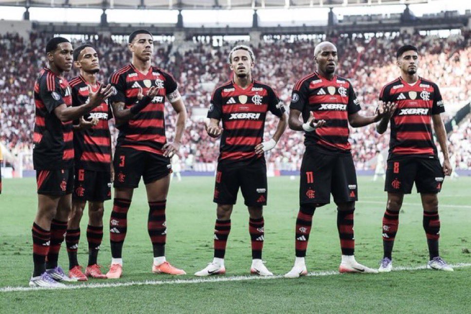 A melhor base do Brasil hoje é a do Flamengo?

Ou tem outra base muito boa?