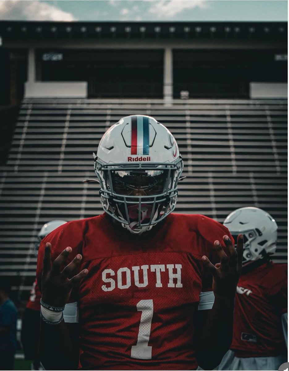 Next up: Lincoln 🔵🏈🔴