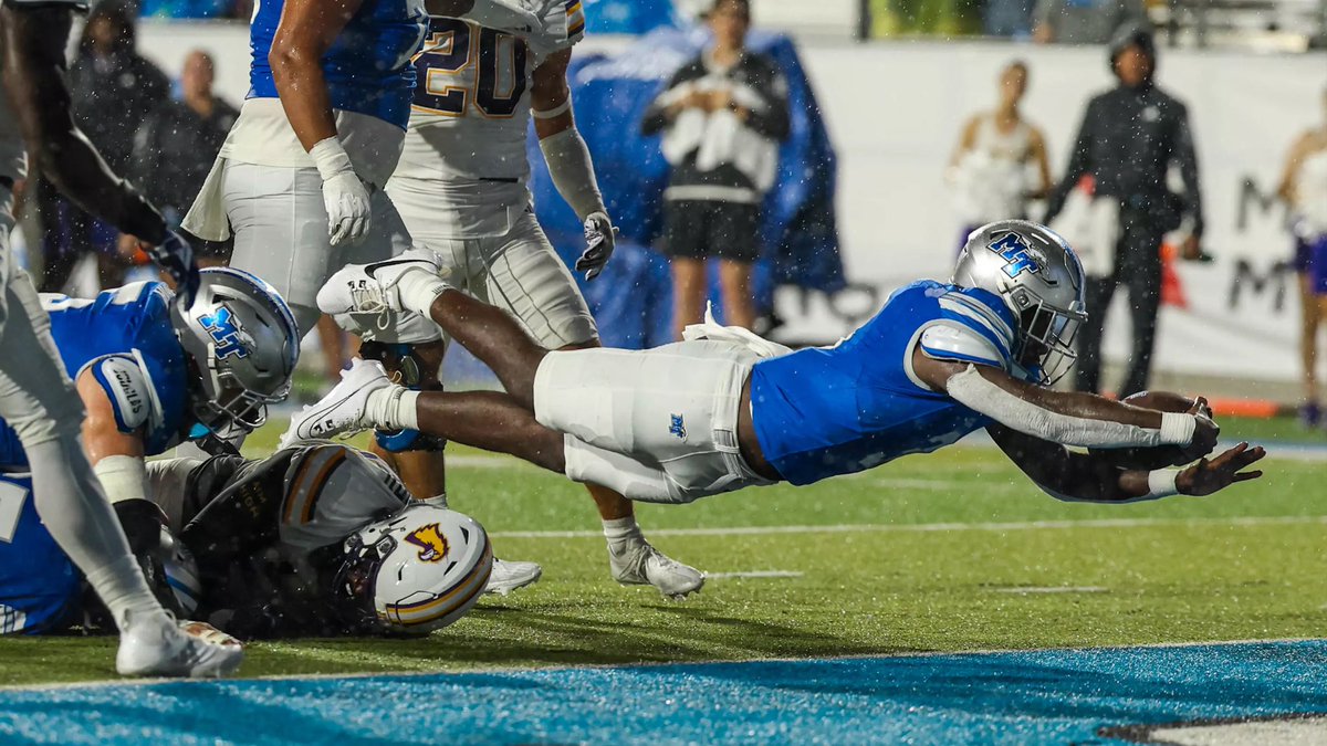 Blessed to receive an offer from <a href="/MT_FB/">Middle Tennessee Football</a> <a href="/vh3omega/">Vernon Hargreaves</a>