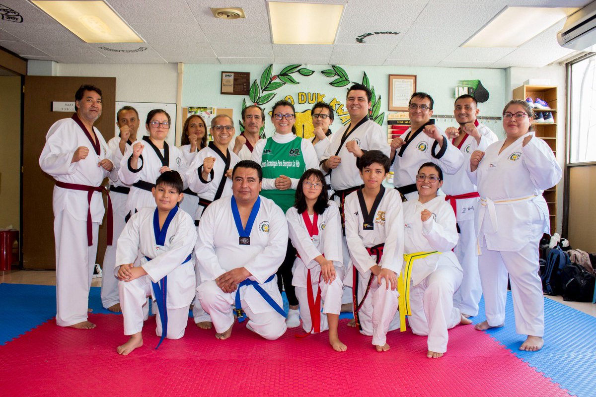 En el marco de nuestro 60 Aniversario, celebramos con entusiasmo el deporte y la unidad, con la valiosa participación de <a href="/Pemex/">Petróleos Mexicanos</a> y <a href="/agencia_asea/">ASEA</a> 🏅
Gracias a nuestra comunidad por su energía y entrega, que hicieron de esta fiesta deportiva un verdadero éxito compartido. 💛
#60Años