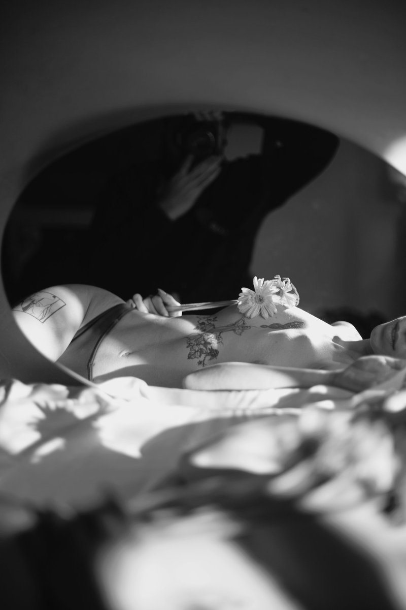 Délicate série fleurie disponible sur Pat'Pat 🌼  patreon.com/Sweet_Sparkle_Z
📸 My love 
xoxo