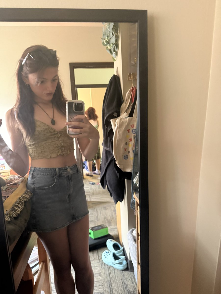 new mirror means better fit checks (once i get good lighting)