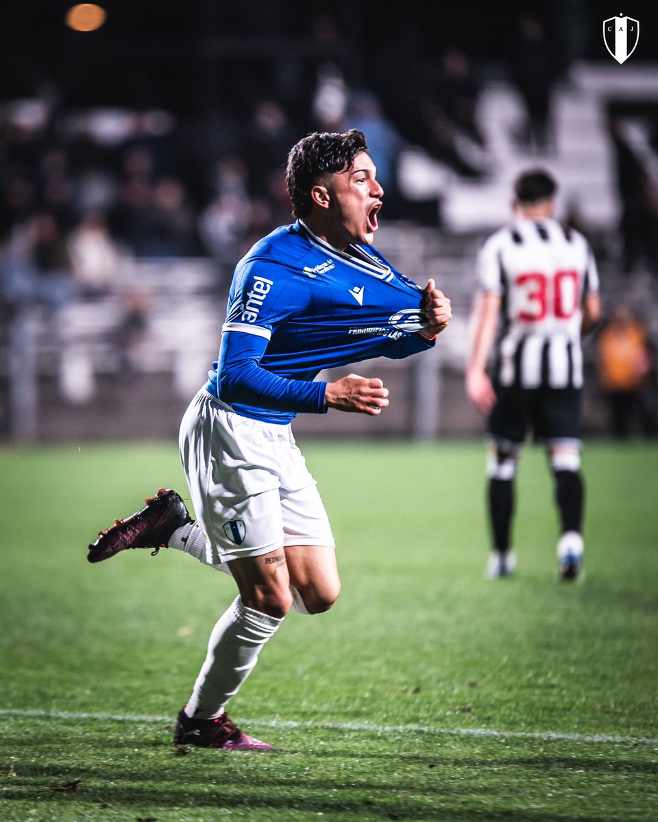 Primer gol en el pedrense, como para no festejarlo así 🔥