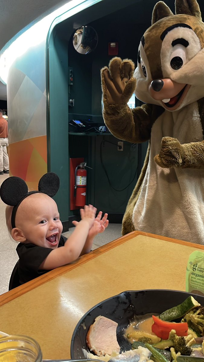 Got to play “funcle” today and have a celebratory drink after finishing week 1 of being a rocket scientist! 🥰🚀