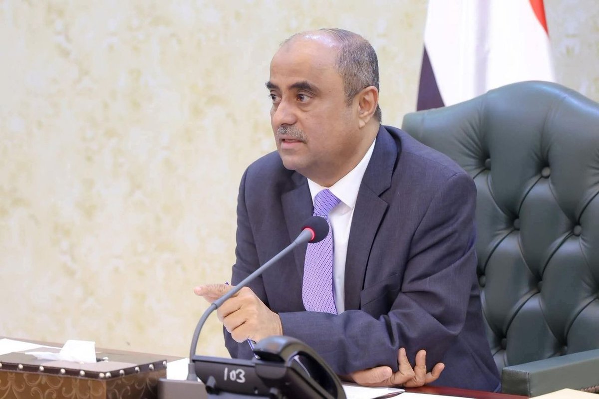 #عدن
وصول رئيس الوزراء الدكتور سالم صالح بن بريك إلى العاصمة المؤقتة عدن فجر اليوم بسلام

حاملاً معه آمال كبيرة ورؤية واضحة لمواجهة التحديات الاقتصادية والخدمية
#ارجع_لحولك 
#عودة_اصحاب_كشوفات_الاعاشة
#عودوا_للداخل_الوطن_أولى 
#معركة_الإنقاذ_تحتاج_الجميع
#نهايي_كاس_السوبر_السعودي