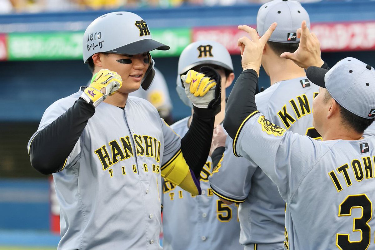 阪神タイガース ここまで暴露(バラ)せば殺される 送料無料 阪神タイガース公認 2025年限定ボトル 闘志溌刺 麦焼酎