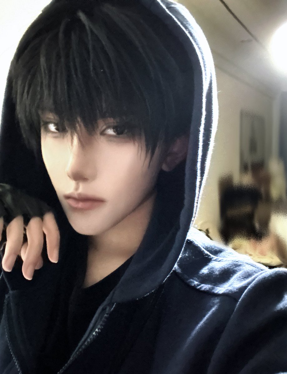 Axi_🍨 tweet media