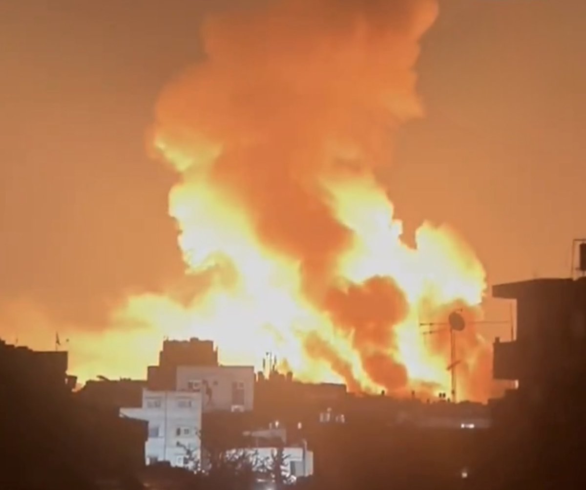 جباليا تُباد الآن

الوضع جنوني وصادم في غزة الآن 

لطفك يارب