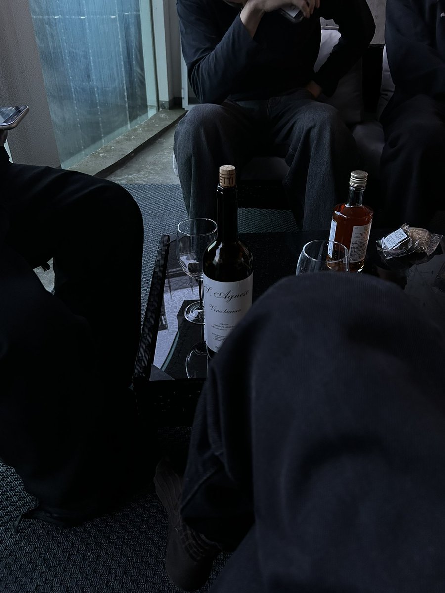 Breaux (@nxyekn) on Twitter photo 