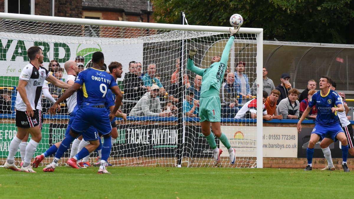 Photos from <a href="/officialKLtown/">King's Lynn Town FC</a> v <a href="/Official_Darlo/">Darlington FC</a> FT 1-1