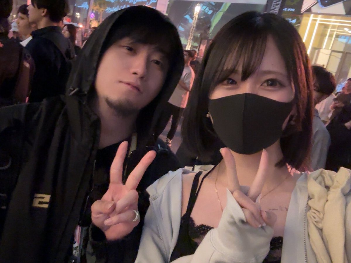Ap_qA__'s tweet photo. 最後の最後会えた〜！！マノンを本戦に連れてってくれてありがとうございました、、！！！！！
てかこのタチめちゃくちゃ盛れてない？なんかお忍びモードやった、絶対前髪ある方がかっこいい https://t.co/Dxdir0v4dv