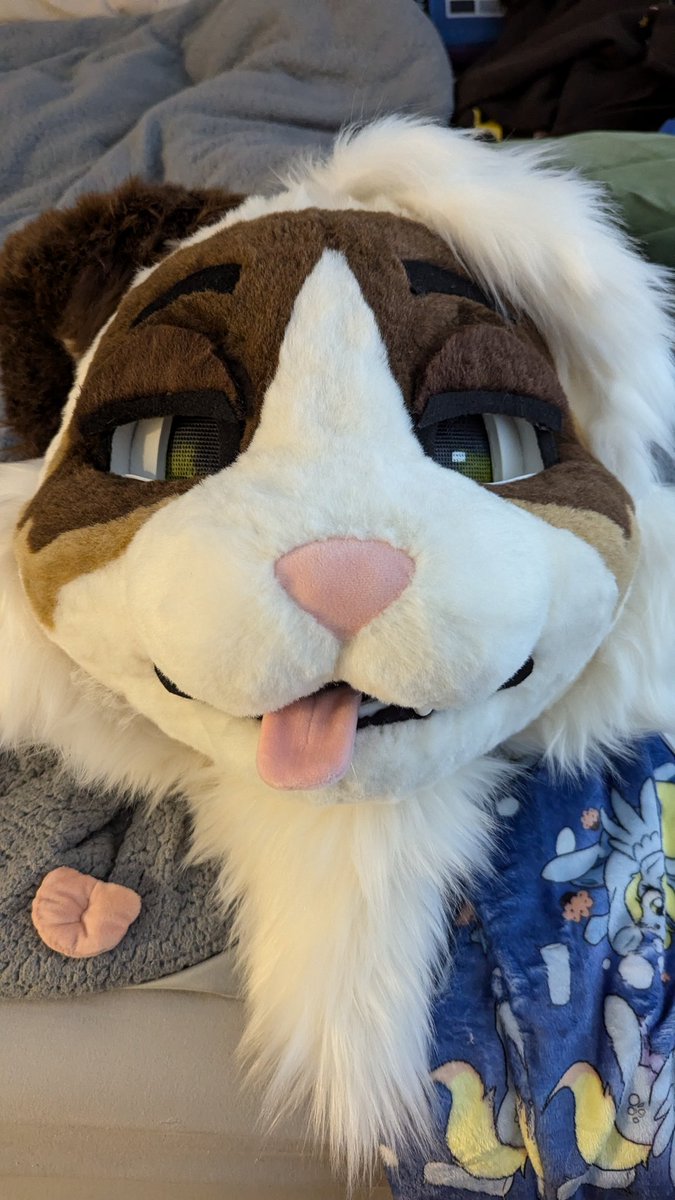 #fursuitfriday
