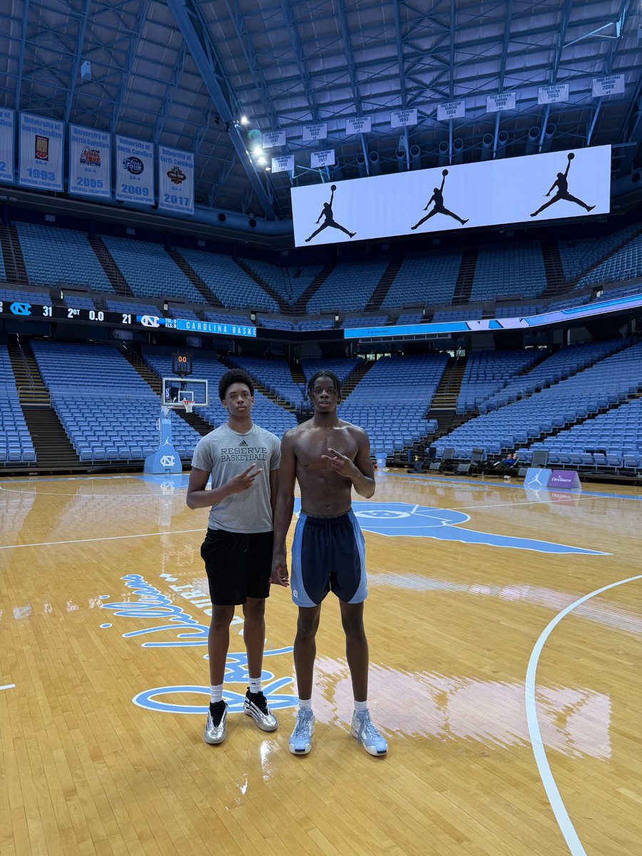 ant_thompson26's tweet image. 🐏?¿
#notcommitted