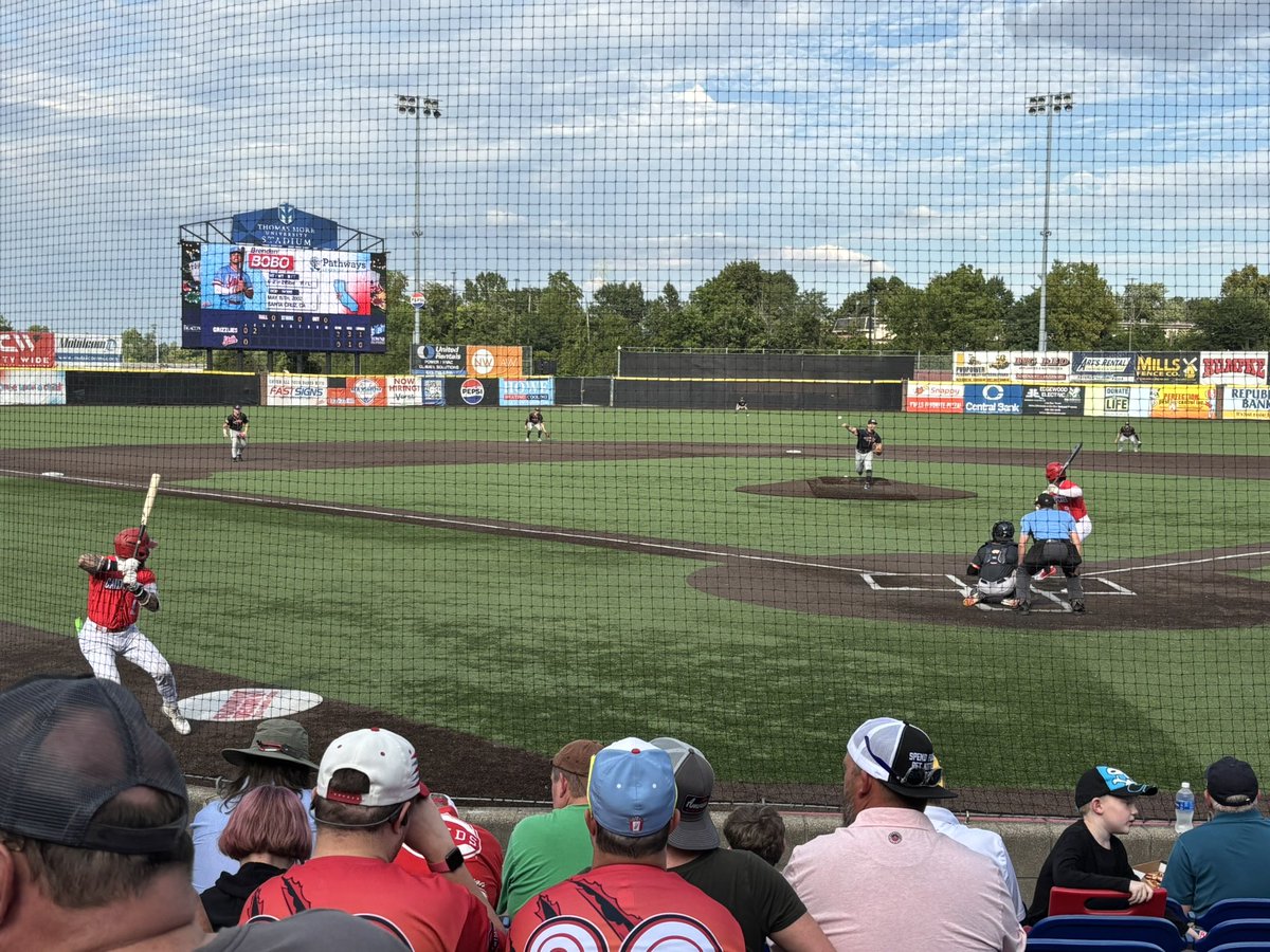 It’s a beautiful day for baseball 🤩

Hank with 💣 #21  #YallsToTheWall ⚾️ 
<a href="/florence_yalls/">Florence Y’alls</a>
