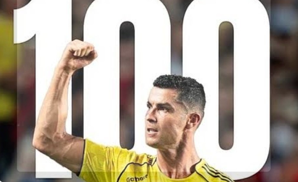 ملك اللعبة بلا منازع 👑⚽ 
كريستيانو رونالدو أول لاعب في تاريخ كرة القدم يسجل (100) هدف مع (4) أندية مختلفة :
▫️مانشستر يونايتد (145) 🏴󠁧󠁢󠁥󠁮󠁧󠁿 
▫️ريال مدريد (450) 🇪🇸 
▫️يوفنتوس  (101) 🇮🇹 
▫️النصر  (100) 🇸🇦