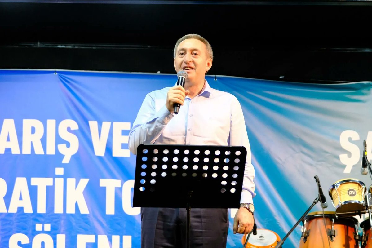 Bakırhan Van'da konuştu: ‘Barıştan başka hiçbir şans yok’ (VİDEO)
gazetevan.com/haber/van/2039… <a href="/tuncerbakirhan/">Tuncer BAKIRHAN</a> #van #vanhaber