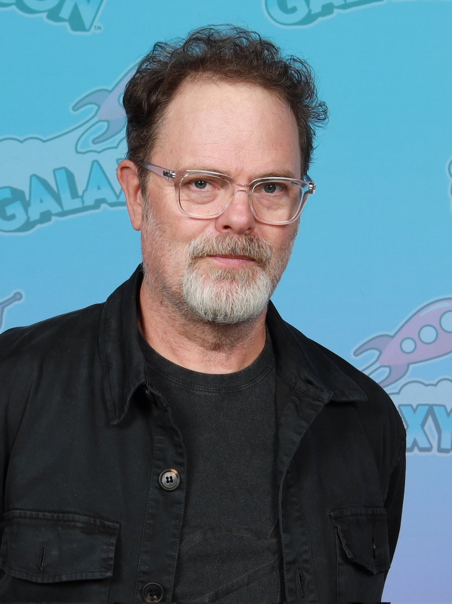 TheGeekUnivers1's tweet photo. En una entrevista con el medio estadounidense Entertainment Weekly, el actor, mejor conocido por dar vida al divertidísimo Dwight Schrute en The Office, ha desvelado que está deseando interpretar a #PlasticMan y ya ha hablado con James Gunn para hacer realidad este sueño https://t.co/Lc5p7pDLRW