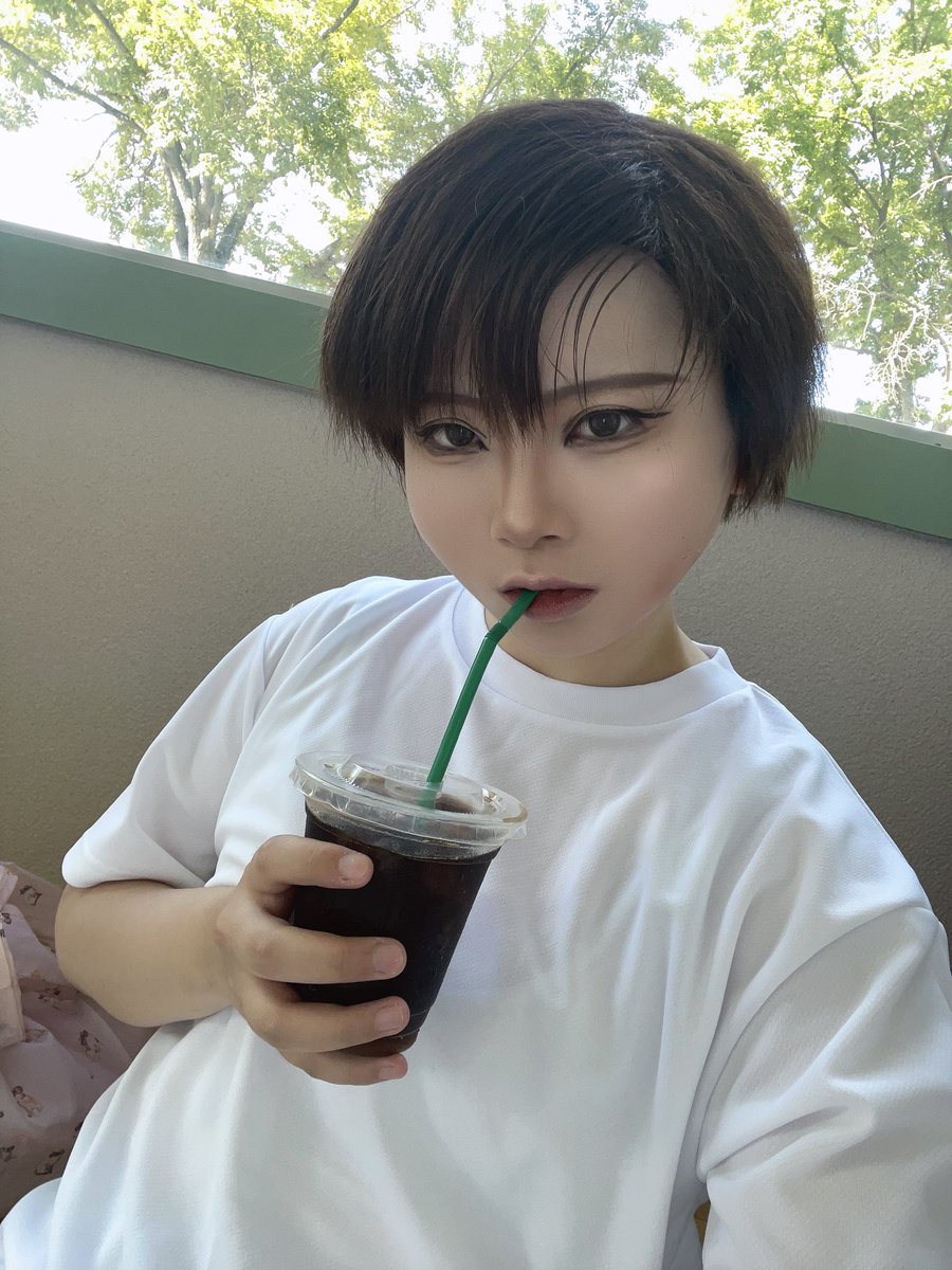 ※コスプレ
これは暑すぎて目がしんでる拓海
地元にハチロクいるからいつか写真撮りたい…