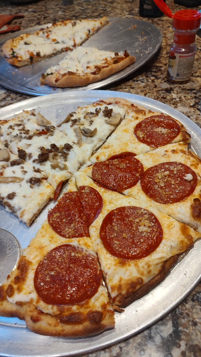 Yo. Pizzaam <a href="/Postsemreh/">Posty™ [Loa of Pizza]</a>