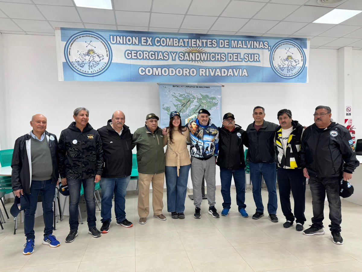 Villarruel Army (@armyvillarruel) on Twitter photo 📍COMODORO RIVADAVIA (CHUBUT)
👉🏻 <a href="/VickyVillarruel/">Victoria Villarruel</a> visitó la sede de la Unión de Ex Combatientes de Malvinas, Georgias y Sandwich del Sur.
Memoria viva de nuestros héroes, 42 años después Malvinas Argentinas, hoy y siempre 🇦🇷 📍COMODORO RIVADAVIA (CHUBUT)
👉🏻 <a href="/VickyVillarruel/">Victoria Villarruel</a> visitó la sede de la Unión de Ex Combatientes de Malvinas, Georgias y Sandwich del Sur.
Memoria viva de nuestros héroes, 42 años después Malvinas Argentinas, hoy y siempre 🇦🇷