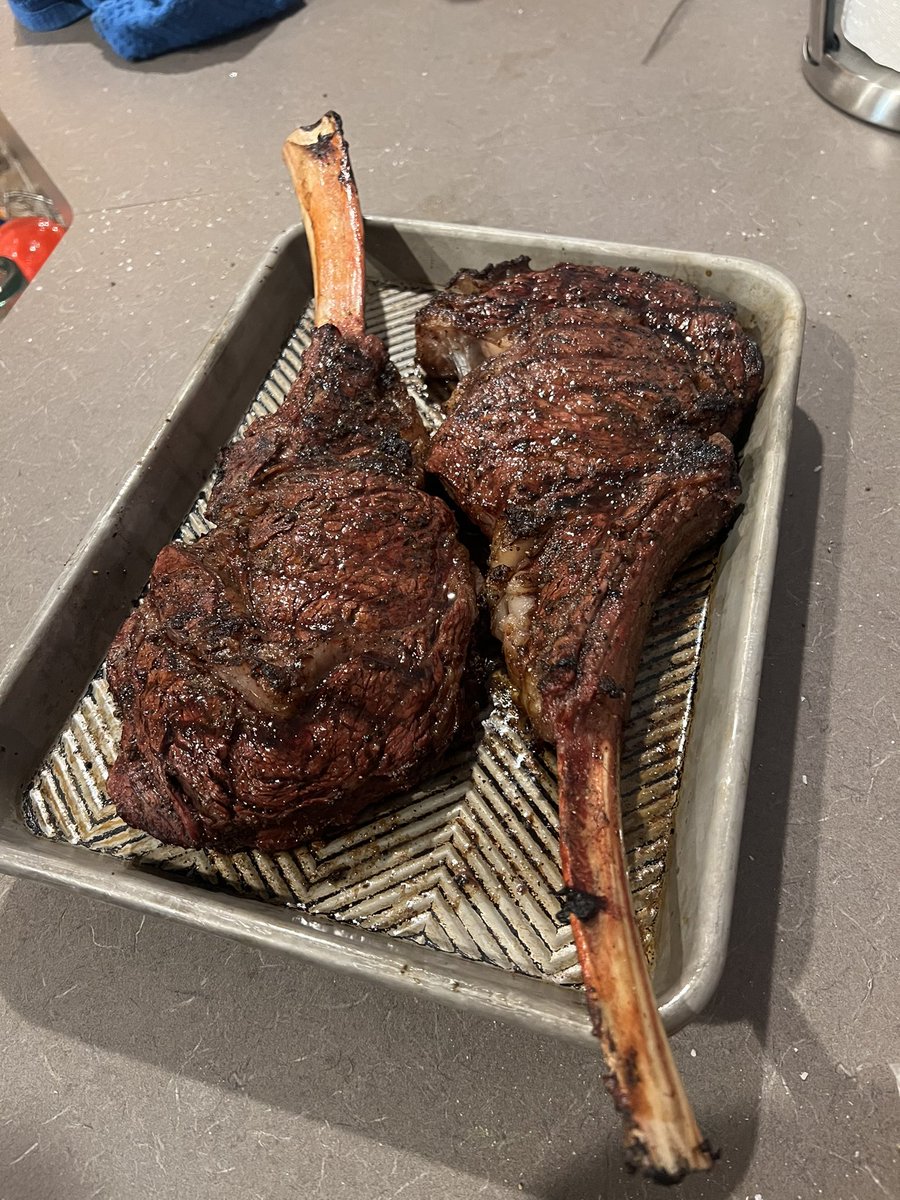 nerdclusterstan's tweet image. The world must see the steaks I just made🫣