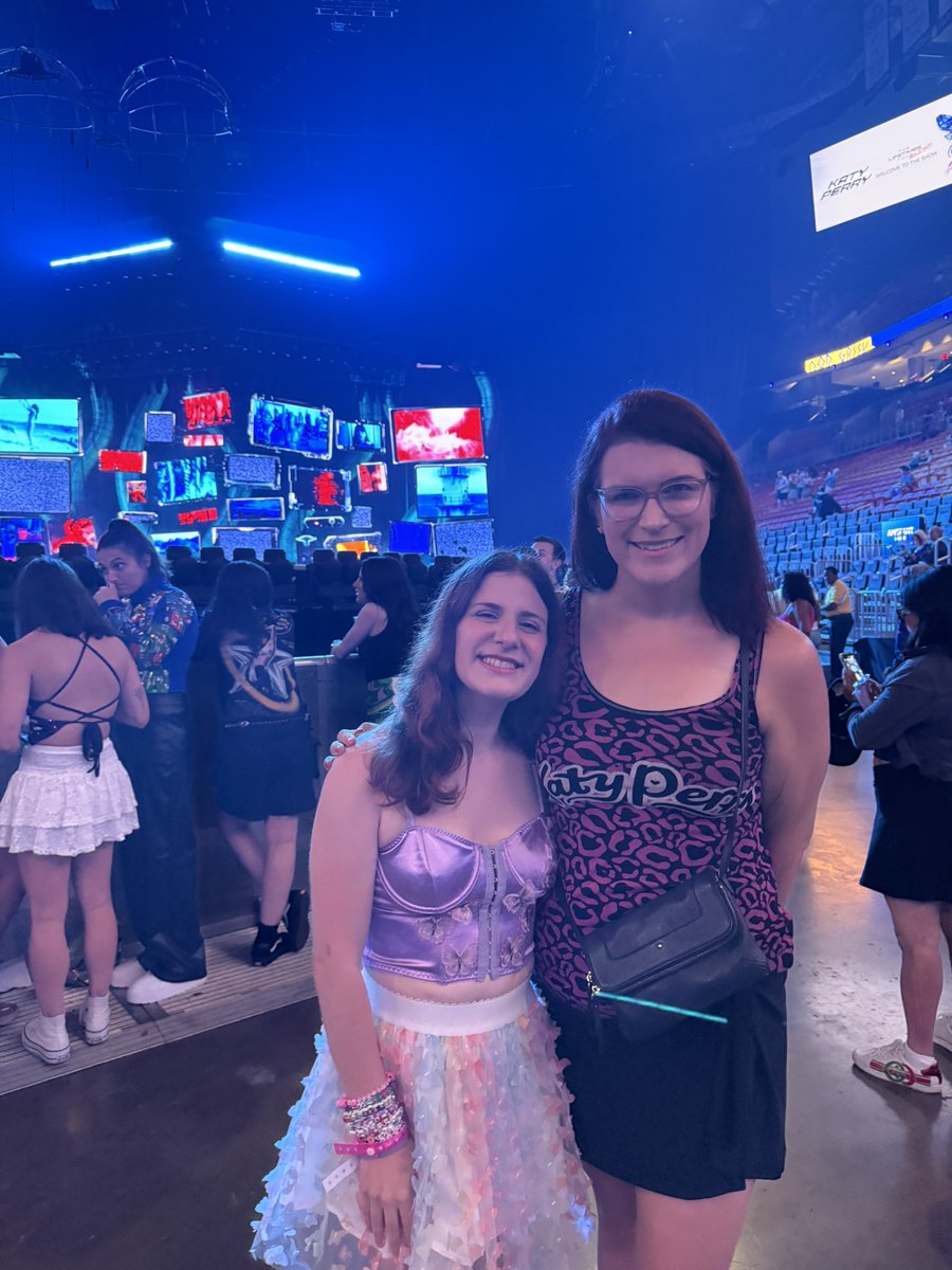 so much love for the cats 🫶🏻