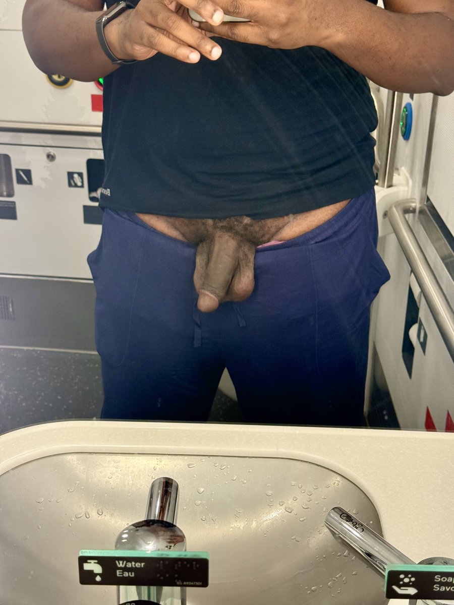 Train ride home in business class. 

#gay #gaytoronto #blacktop #bbc