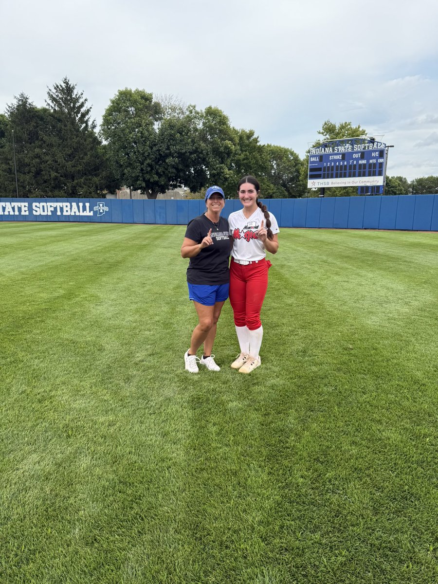 AvelynEthell02's tweet image. Thank you to @IndStSoftball and coaches @CoachWThees and @nicolee_bechtel for such an amazing camp! Go Sycamores!! @MidMagic2027