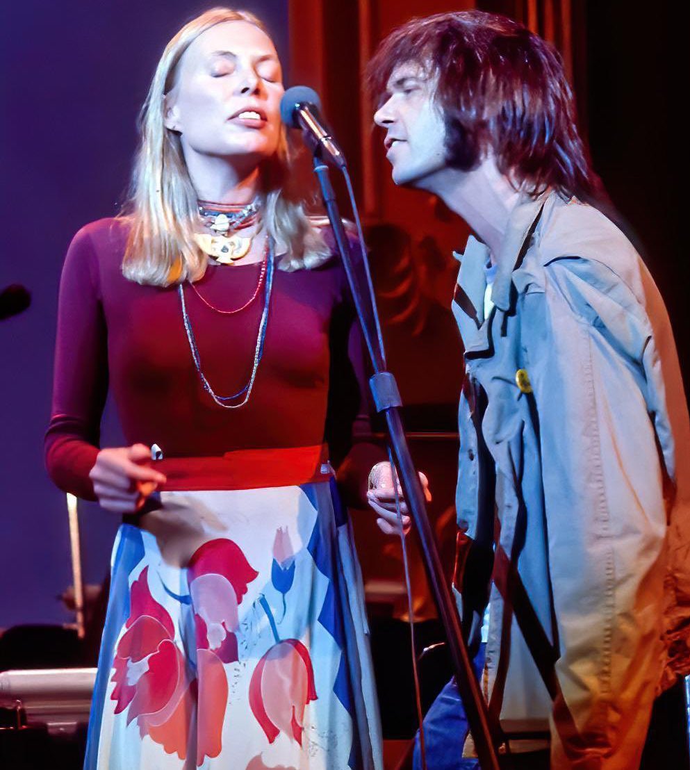 neil young and joni mitchell at the last waltz, 1978