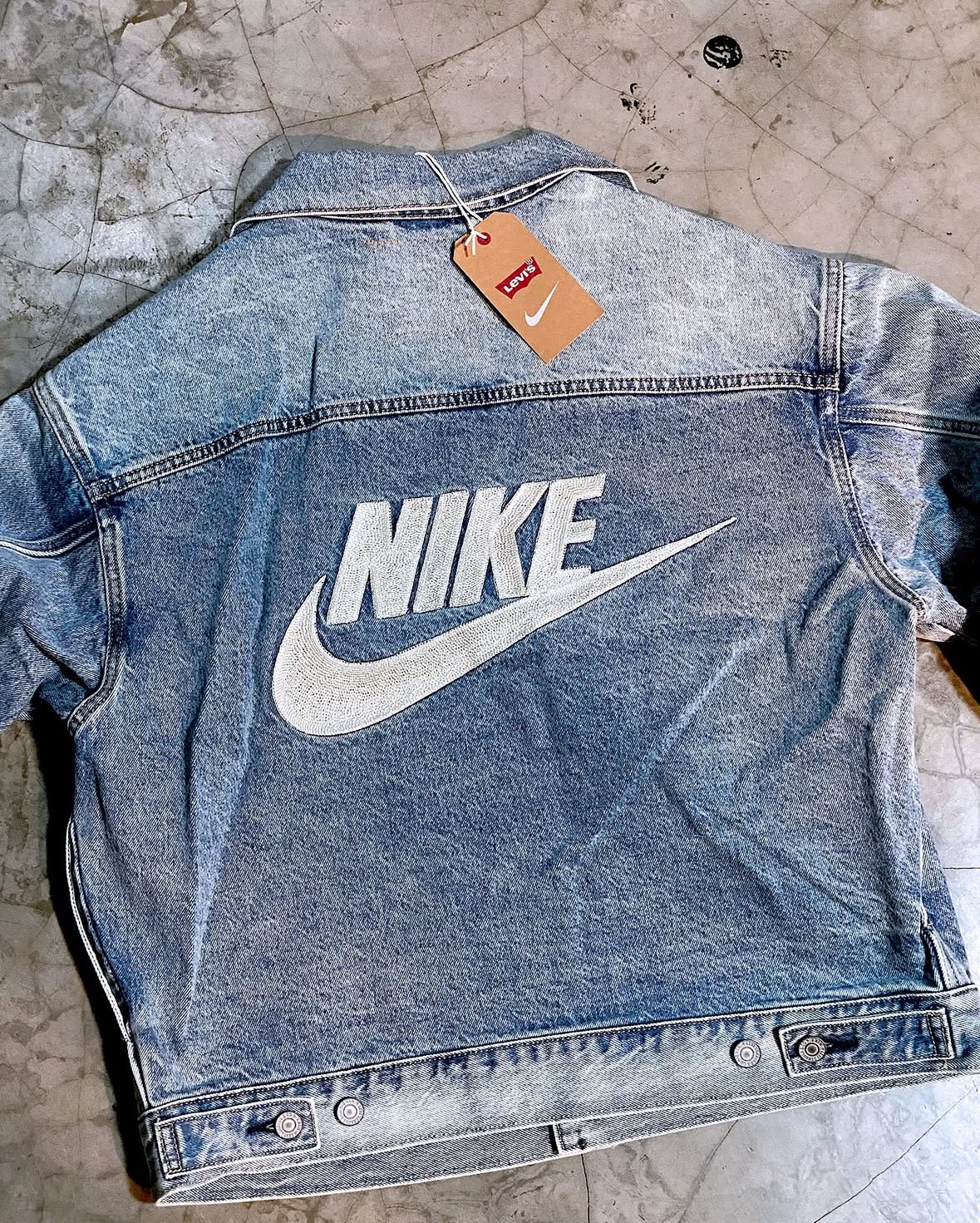 NIKE x Levi’s Denim jacket size L Nike SB x Levi's Men's Denim Trucker Jacket (Sioux) M Medium