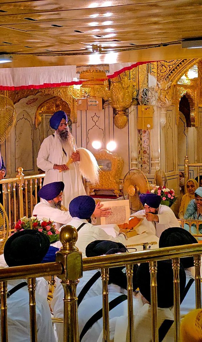 ਆਗਿਆ ਭਈ ਅਕਾਲ ਕੀ ਤਬੀ ਚਲਾਇਓ ਪੰਥ।।
ਸਭ ਸਿਖਨ ਕੋ ਹੁਕਮ ਹੈ ਗੁਰੂ ਮਾਨਿਓ ਗ੍ਰੰਥ।।
#GuruGranthSahibji
