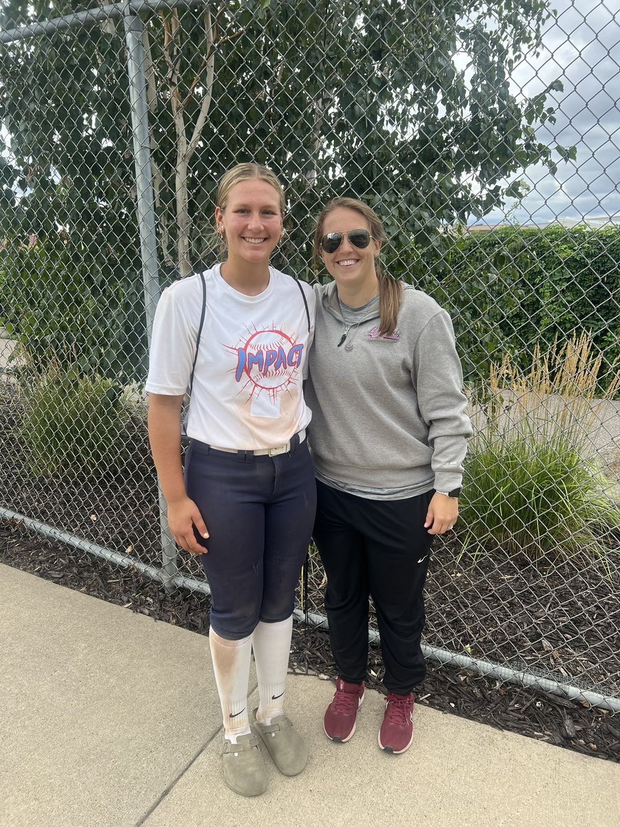 KKokenge58773's tweet photo. Thank you @GopherSoftball for such a amazing camp! I had so much fun, and learned so many new things from @RitterPiper, &amp; @royast24 and all their players! https://t.co/XTWO7hdXmV