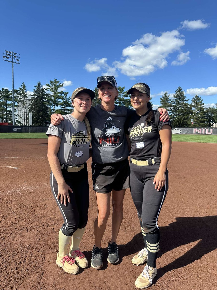 Ella Arana tweet media