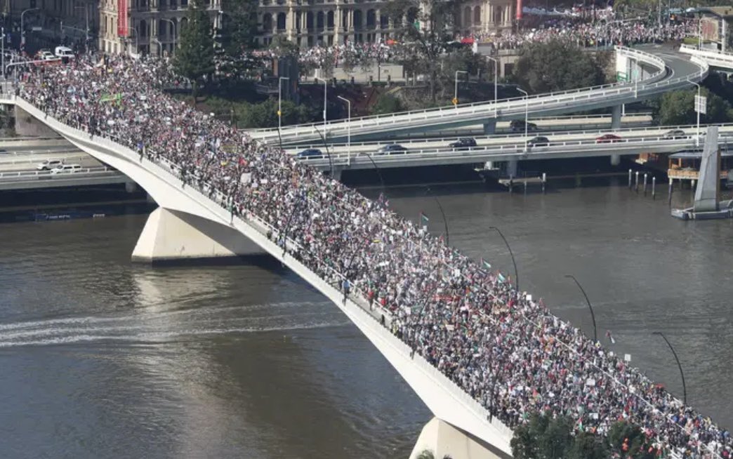 March for Palestine rally over Brisbane's Victoria Bridge is absolutely huge. Thank you to all Australians in Brisbane &amp; around the country marching today against Israel’s genocide. Anyone not standing with Palestine at this point in time is clearly on the fringe. #FreePalestine