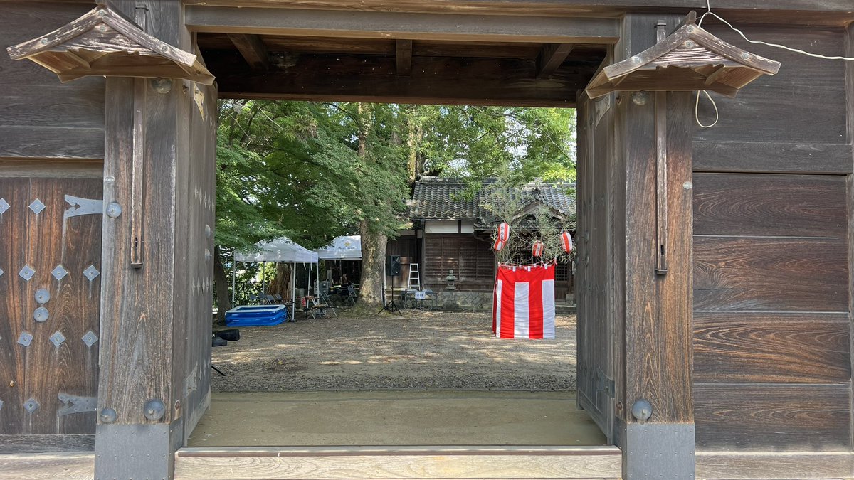 LampLightLabo's tweet photo. 寿栄神社(ひさかじんじゃ)の盆踊り。

コロナや高齢化で何年か休止していたイベントの復活！そんなタイミングで音響に呼んでもらえたのは何か嬉しいところです。
18時〜21時 名張藤堂家の裏手で踊り手待ってます✨️ https://t.co/MY5A9HGkH2