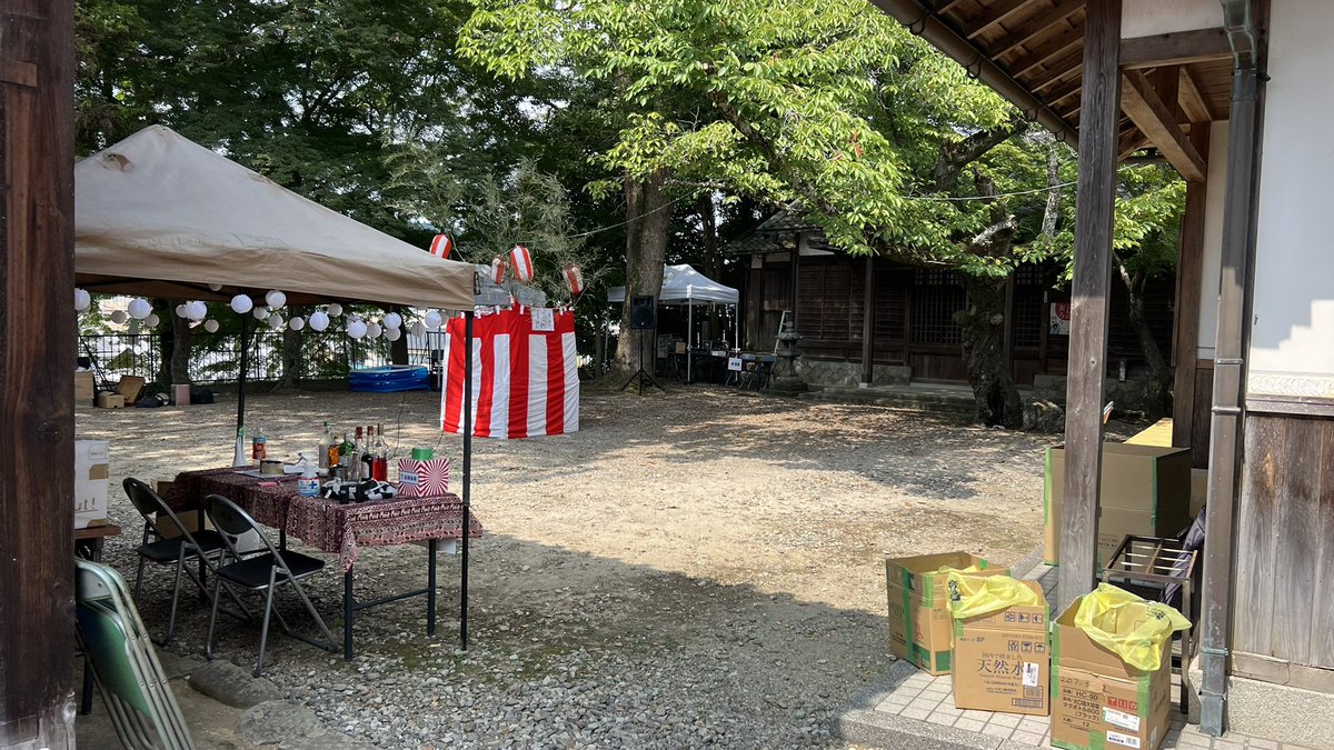 LampLightLabo's tweet photo. 寿栄神社(ひさかじんじゃ)の盆踊り。

コロナや高齢化で何年か休止していたイベントの復活！そんなタイミングで音響に呼んでもらえたのは何か嬉しいところです。
18時〜21時 名張藤堂家の裏手で踊り手待ってます✨️ https://t.co/MY5A9HGkH2