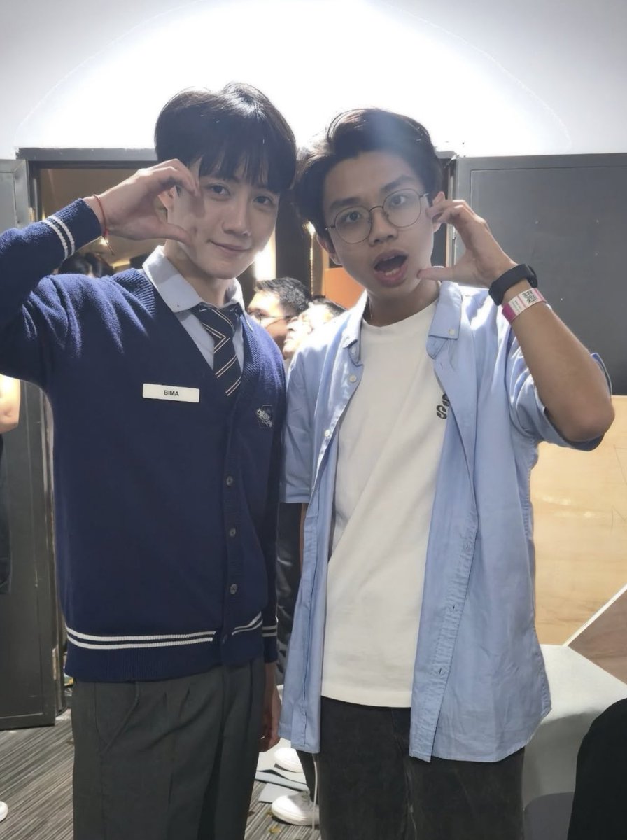 icematchastraw's tweet photo. Coba tebak ,  gaya foto nya ide siapa wkwk #imkevin #bima #FinalChapterCoCs2 https://t.co/lGJFadY9Xs