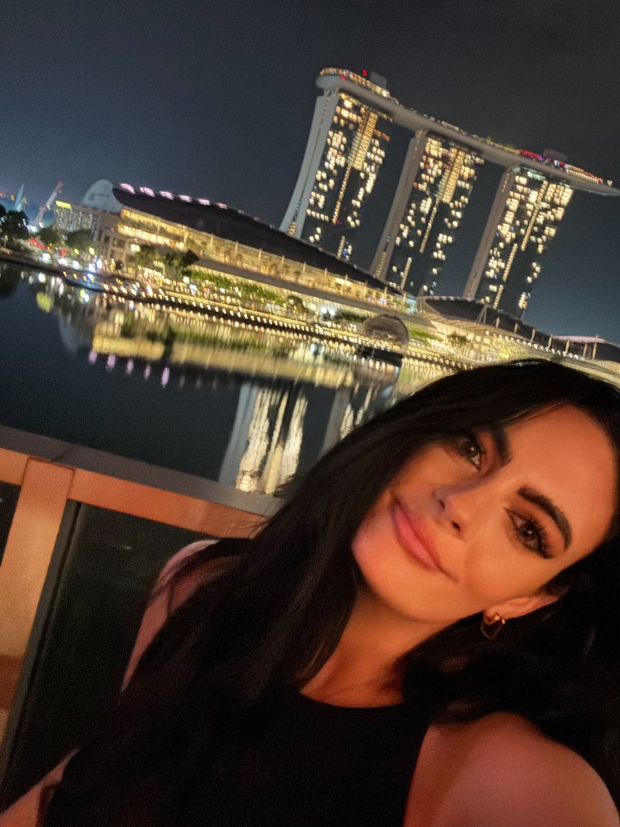 Singapore you are beautiful ✨ 

ATIN ARE WE READY FOR THE SHOW? 

#SB19 #SimulaAtWakas #SB19SaW #SaWWorldTourSingapore