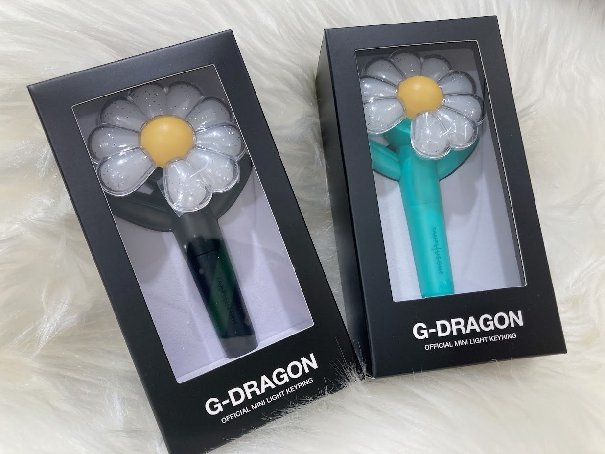 G-DRAGON OFFICIAL MINI LIGHT KEYRING 公式 PRE-ORDER] G-DRAGON OFFICIAL MINI LIGHT KEYRING (MINT)