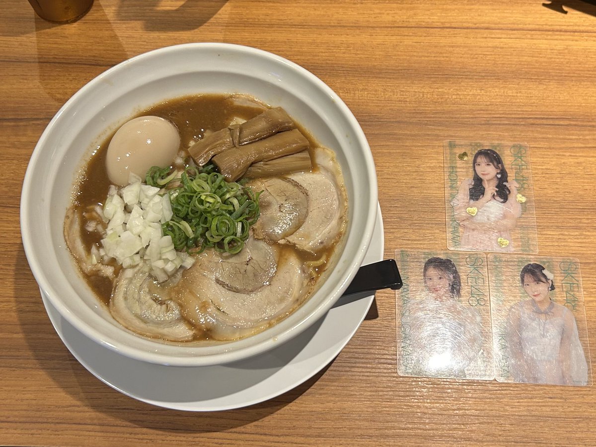 pocari_koala's tweet photo. お昼ご飯
偶々見てたとあるSRでお昼に何ラーメンがいいか訊いたら豚骨って言ってくれたから少し気になってたお店に🍜
特製豚骨ラーメン
チャーシュー丼
#RAMENJUNK #JUNK
#庄内通 #豚骨ラーメン
#SKE48ラーメン部
#相川暖花 #菅原茉椰
#浅井裕華 #田村真悠
#あおきとラーメン https://t.co/shPsWlU2Vz