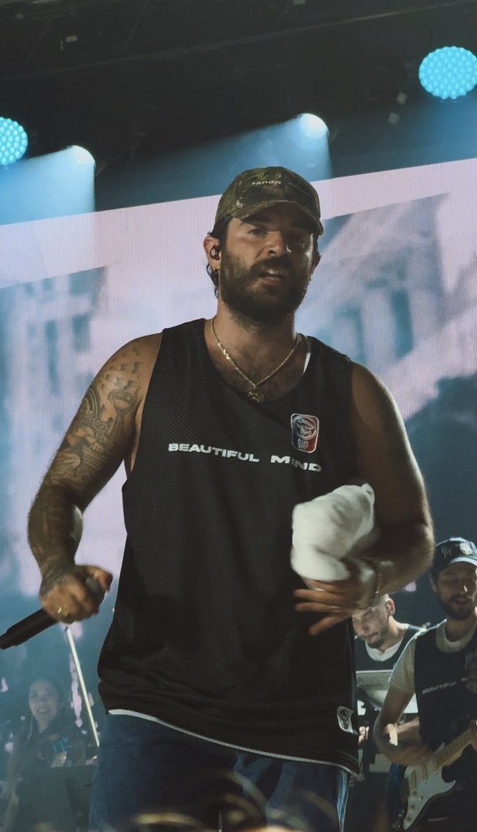 monicajoyy's tweet photo. pictures of jon bellion you’ve never seen bc i took them at 1 big show night two https://t.co/Cpq5WZY2uL