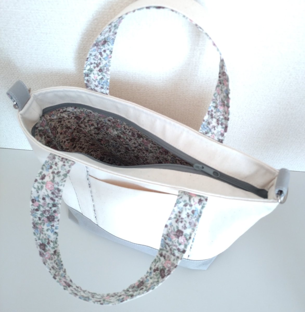 flower_s_one's tweet photo. 完成しました〜😆✨✨
#ハンドメイド #トートバッグ https://t.co/kknVA6my4f