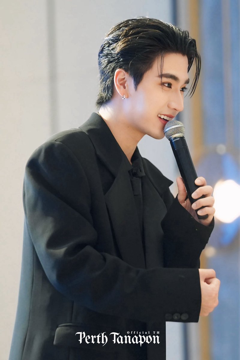 วันนี้พี่เพิร์ธก็คือ หล่อเผื่อทั้งปีไปแล้ว

PERTH SHANGHAI FANSIGN 

#2025PerthFansignInShanghai
#PerthTanapon #KDPPE