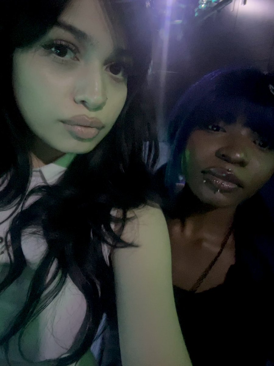 нени 🦒 (@i00734) on Twitter photo 