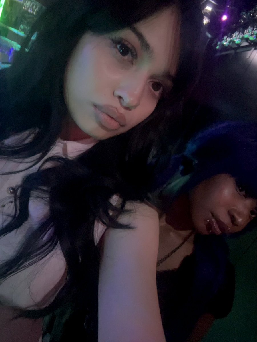 нени 🦒 (@i00734) on Twitter photo 