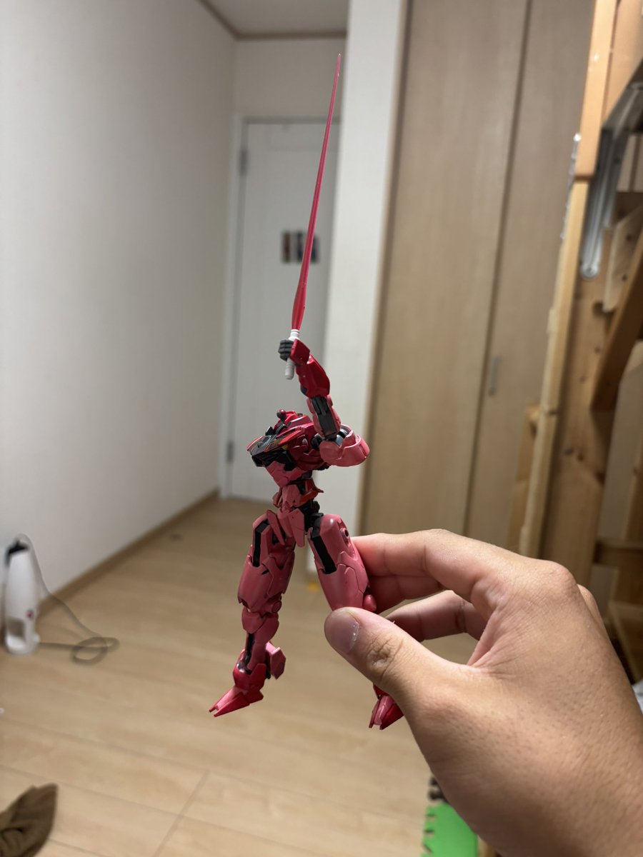 赤いエアリアルとゲルググっぽいミカエリス完成しました
 #ガンプラ
 #水星の魔女
 #GQuuuuuuX